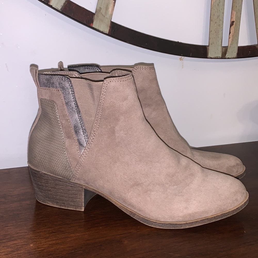 Women's Tan Ankle Boots